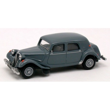 Citroen Traction 11B de 1952  gris bruyère