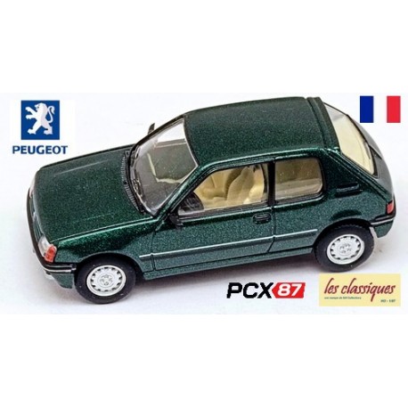 Peugeot 205 XT berline 3 portes (1985) "Roland Garros" - Gamme PCX87