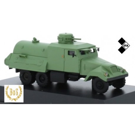 IFA G5 SK2 camion lance-eau (1955) vert mat