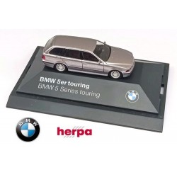 BMW 5er Touring (E39 - 1997) gris métallisé - PC (Exclusif BMW)