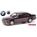 BMW 753i berline (E32 - 1987) Alpina B11 3,5 bordeaux foncé métallisé à bandes dorées