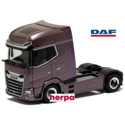 Daf XG Tracteur solo caréné violet métallisé (nouveau modèle)