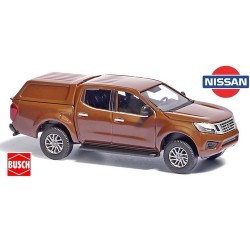 Nissan Navara pick-up (D23 - 2014) brun métallisé avec hard top pour le pick-up