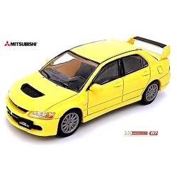 Mitsubishi Lancer Evolution IX (2005) jaune