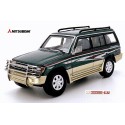 Mitsubishi Pajero II (1991) vert foncé et sous bassement gris métallisé