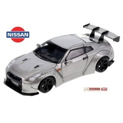 Nissan GT-R35 Supercar (version 2014) gris métallisé avec jantes noires