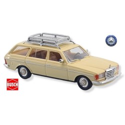 MB 200 (W123 - 1978) break crème avec grosse galerie