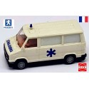 Peugeot J5 (1982) ambulance (modèle Praliné)